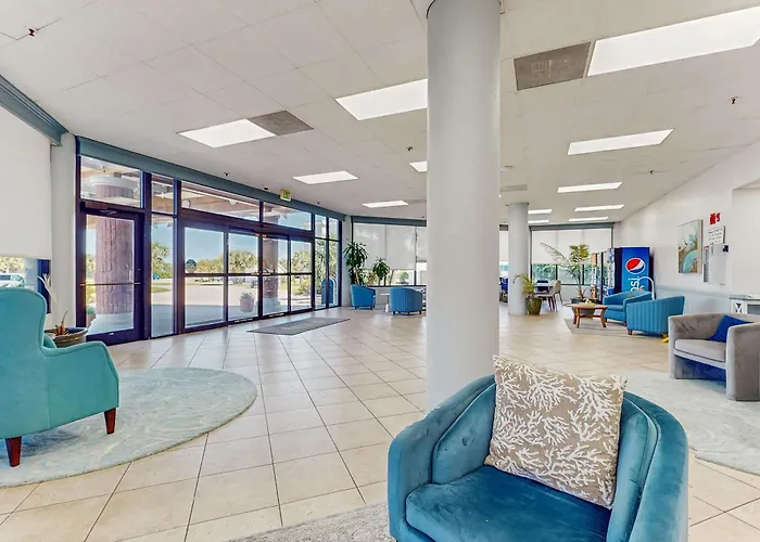 Beachfront With 2 Pools Gulf Views Hot Tub & Cozy Balcony Holiday home